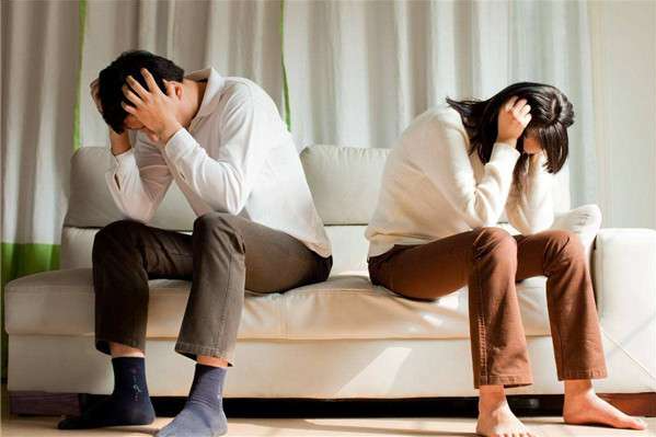 南京市私家侦探：离婚后继续同居，双方财产如何划分